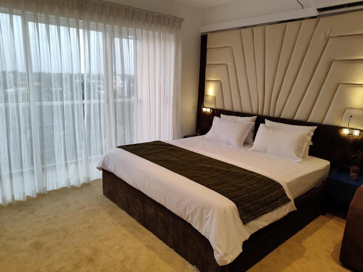 Ocean Breeze Condo By Lake Infinity Negombo Exterior foto